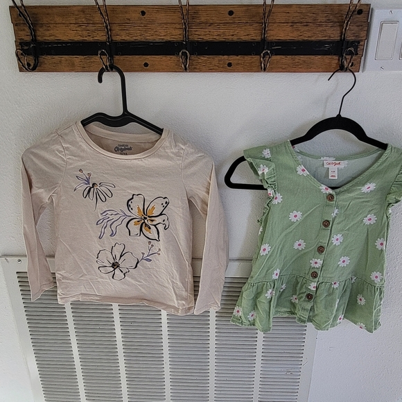 Clothes - Picture 2 of 16